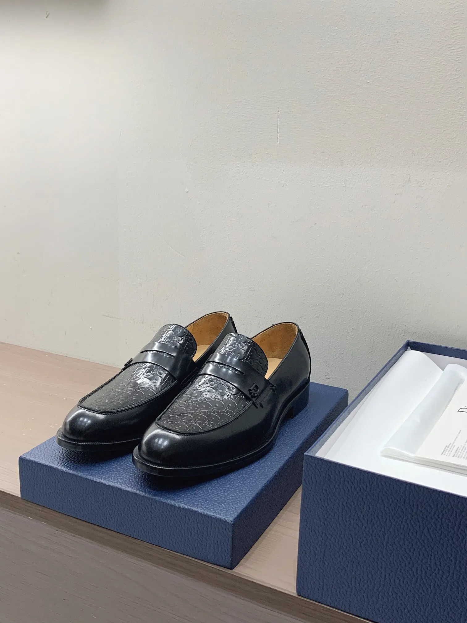 940💰 Dior high-end men's boutique casual leather shoes, imported cowhide upper, water-dyed cowhide lining, imported genuine leather outsole, perfect details, standard code 39-44 (38.45.46 customized, non-returnable and non-exchangeable),